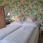 Silver Boutique Penzion Eger